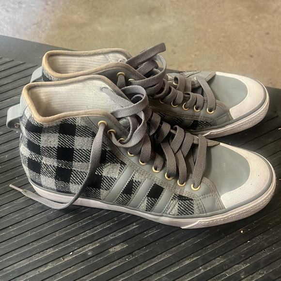 Addias HighTops - Picture 3 of 4